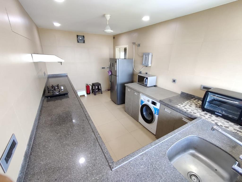3 BHK Apartment for Rent in Bandra West Mumbai