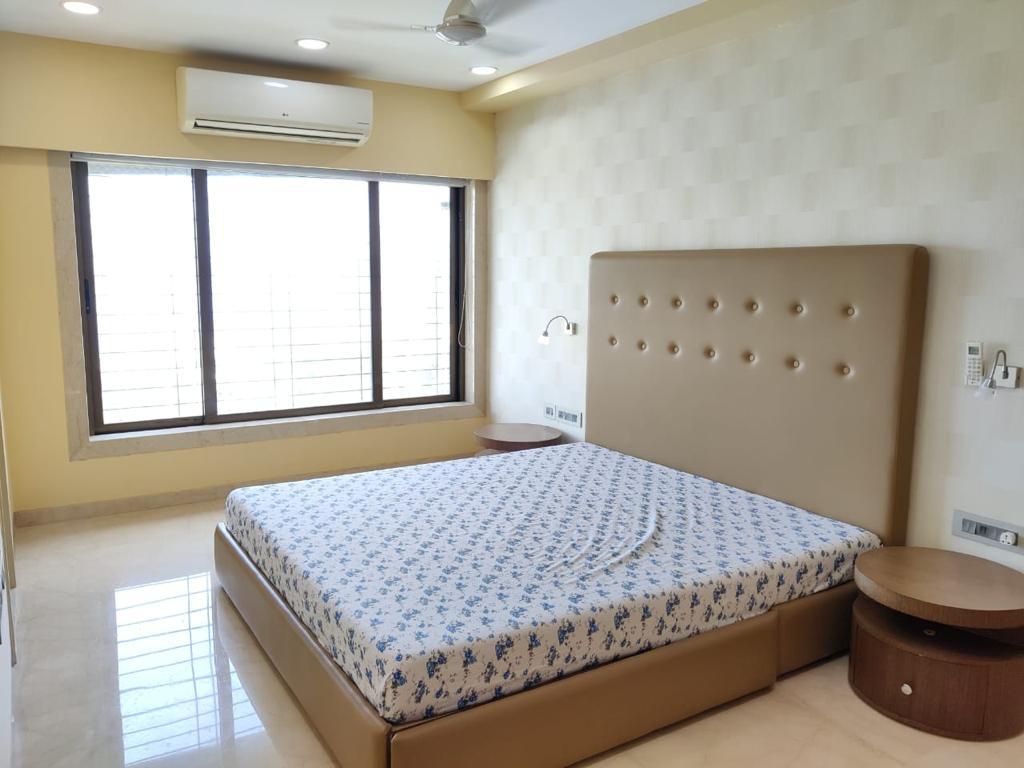 3 BHK Apartment for Rent in Bandra West Mumbai