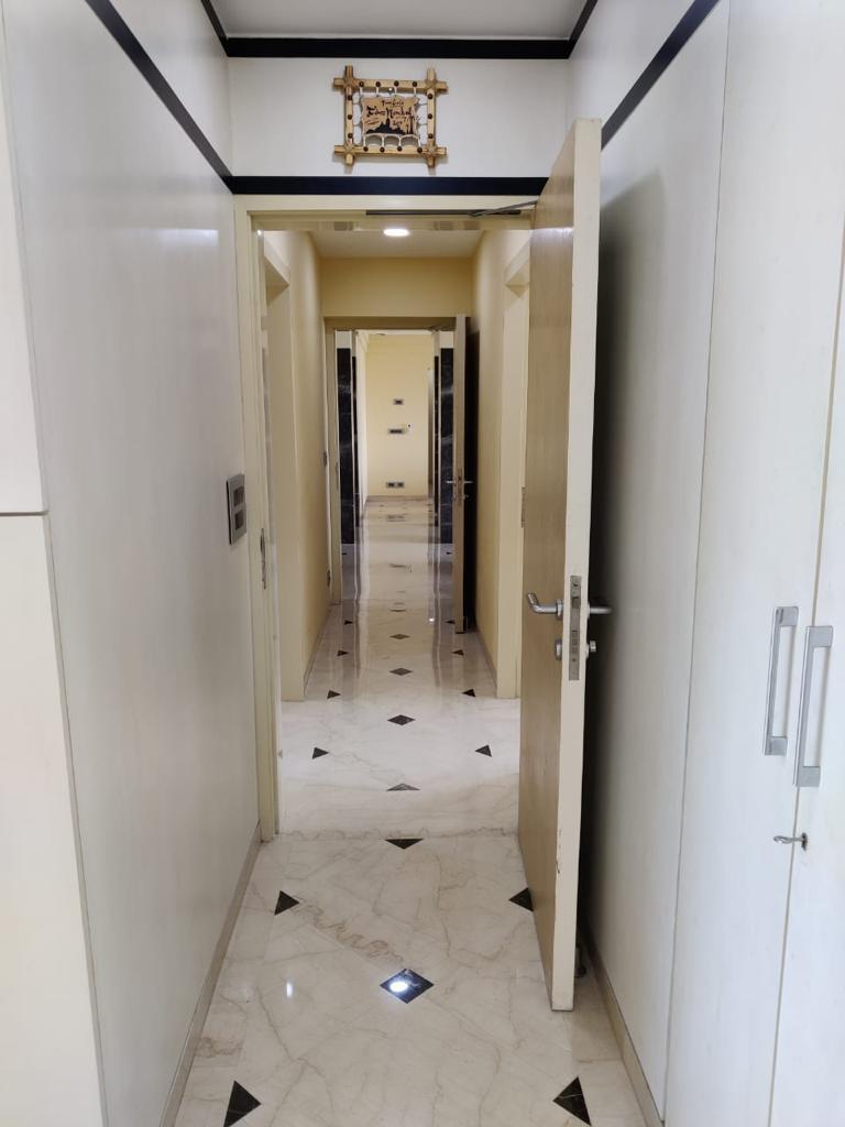 3 BHK Apartment for Rent in Bandra West Mumbai