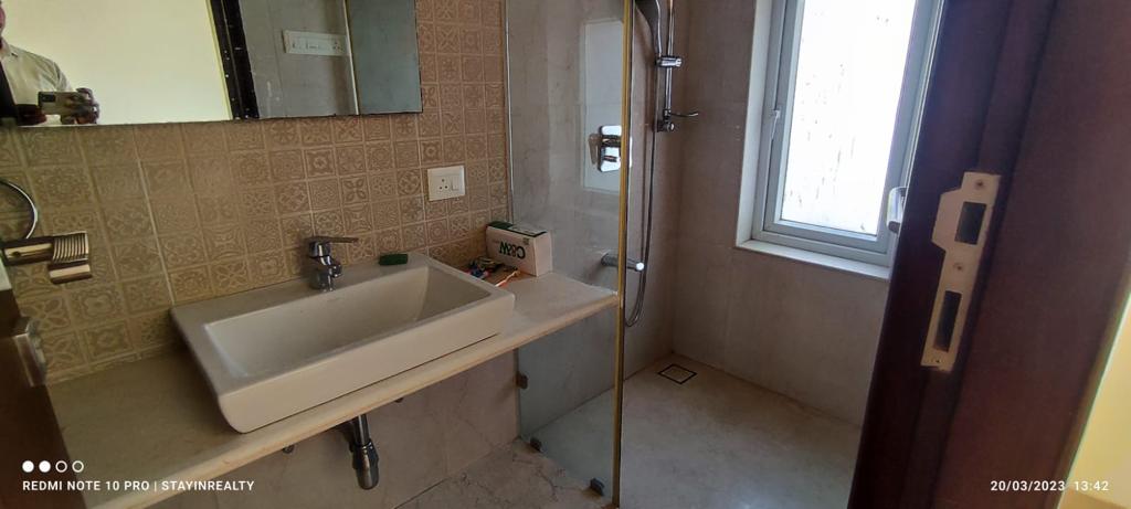 4 BHK Apartment for Rent in Khar West Mumbai