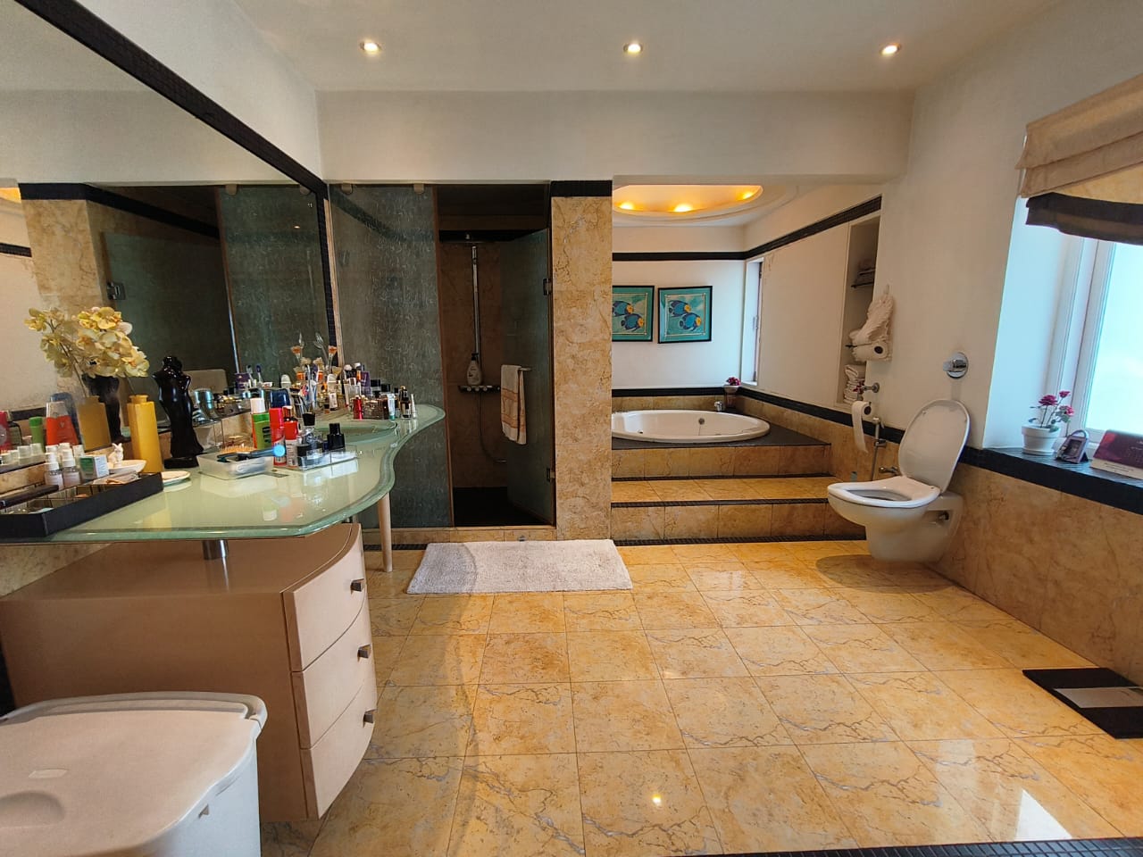 4 BHK Apartment for Sale in 16th Road Mumbai