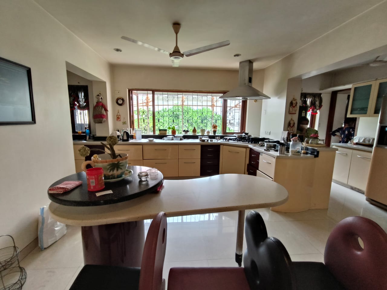 4 BHK Apartment for Sale in 16th Road Mumbai