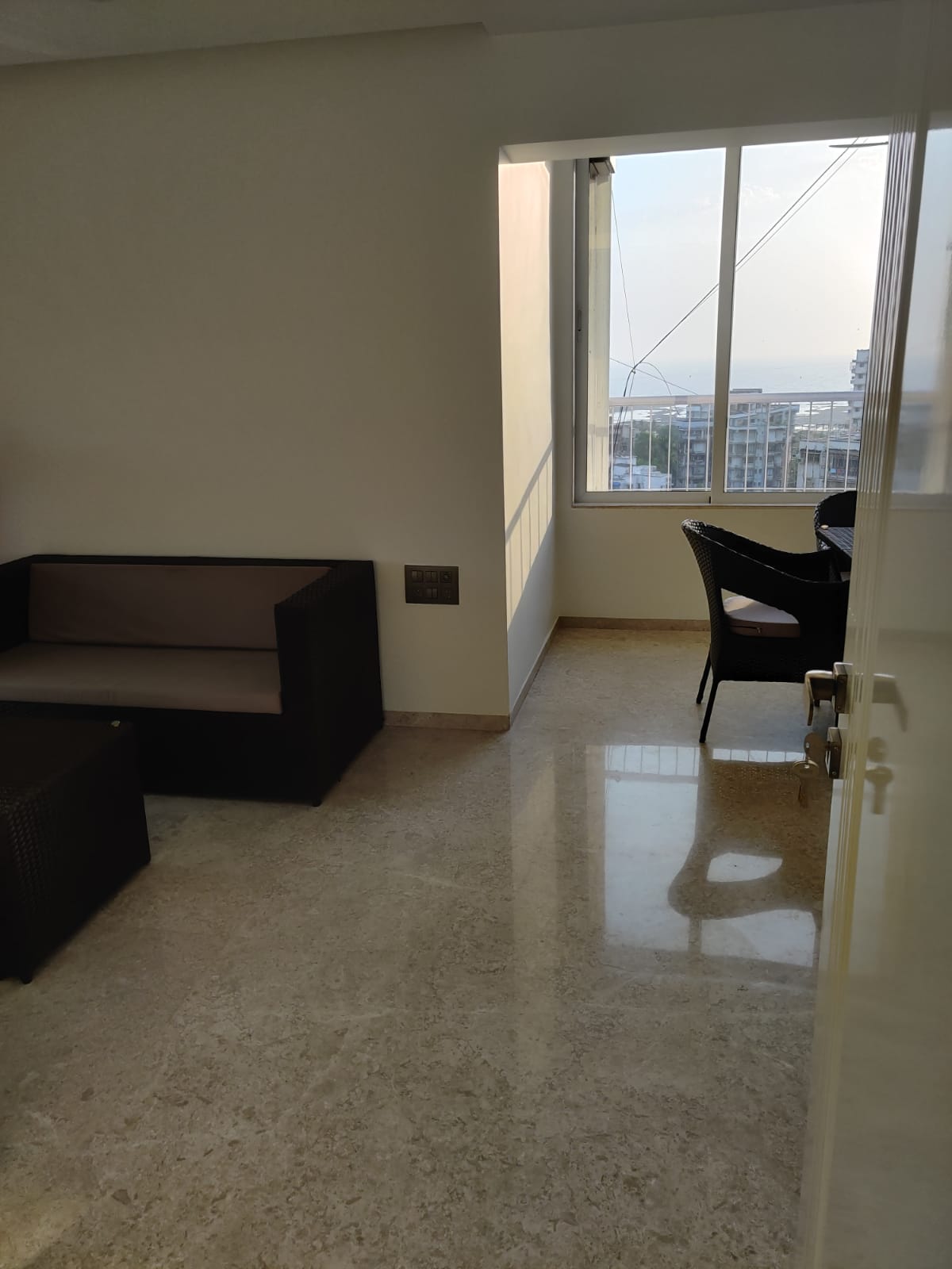 2 BHK Apartment for Rent in Pali Hill Mumbai