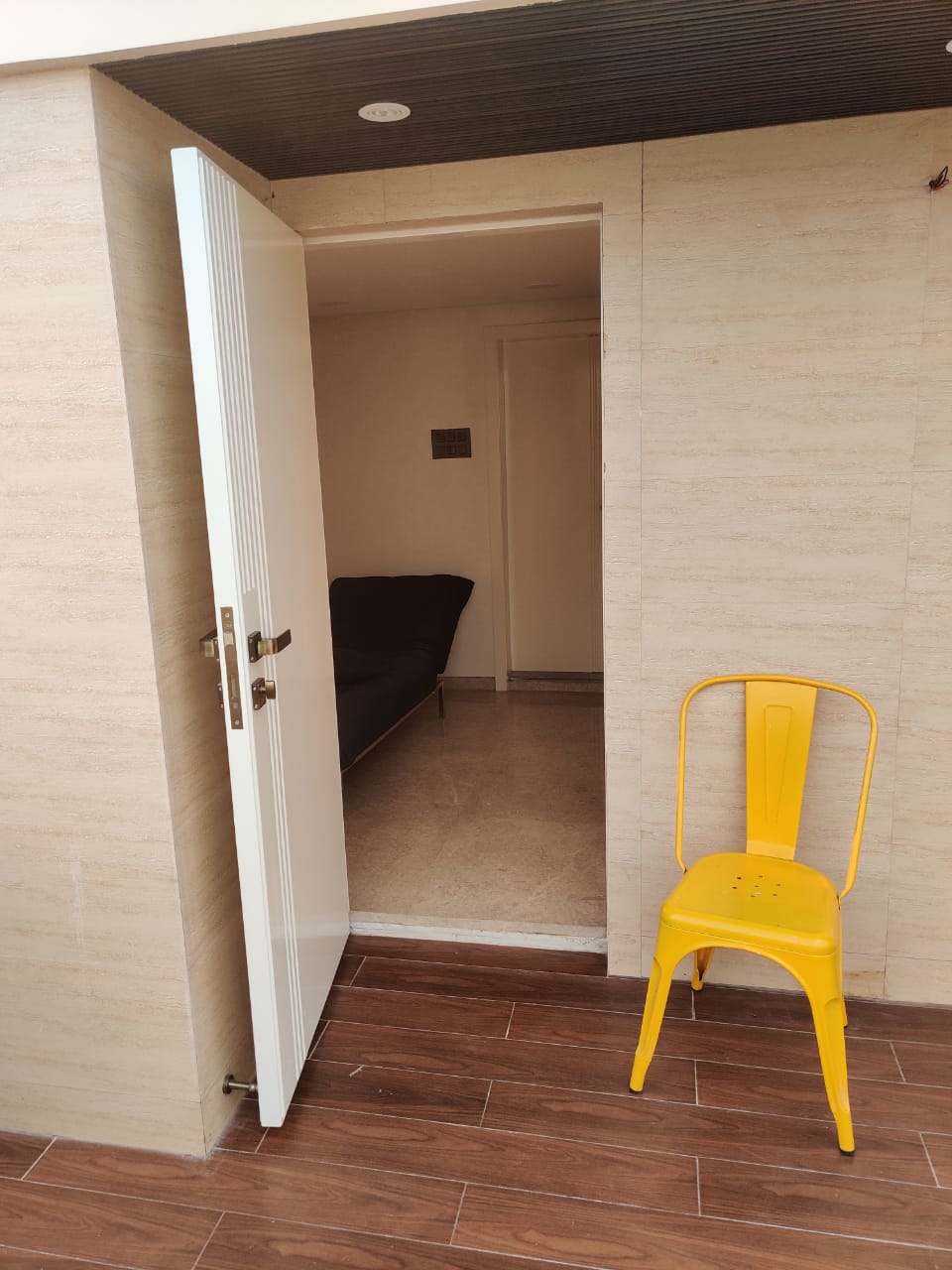 2 BHK Apartment for Rent in Pali Hill Mumbai