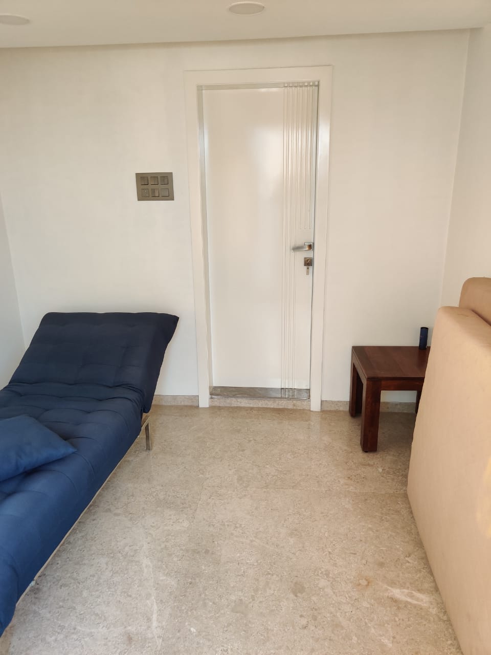 2 BHK Apartment for Rent in Pali Hill Mumbai