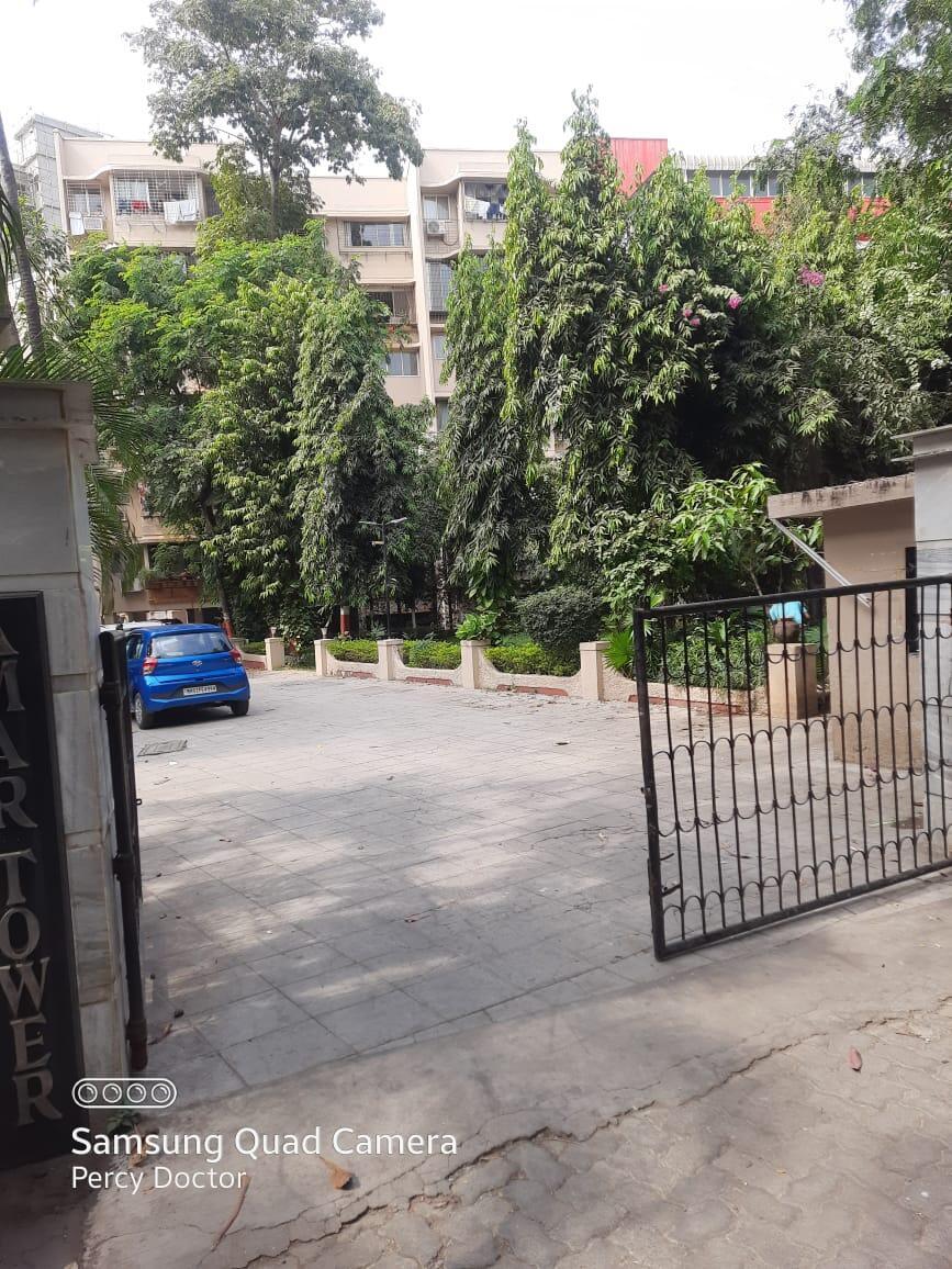 2 BHK Apartment for Sale in Juhu Mumbai