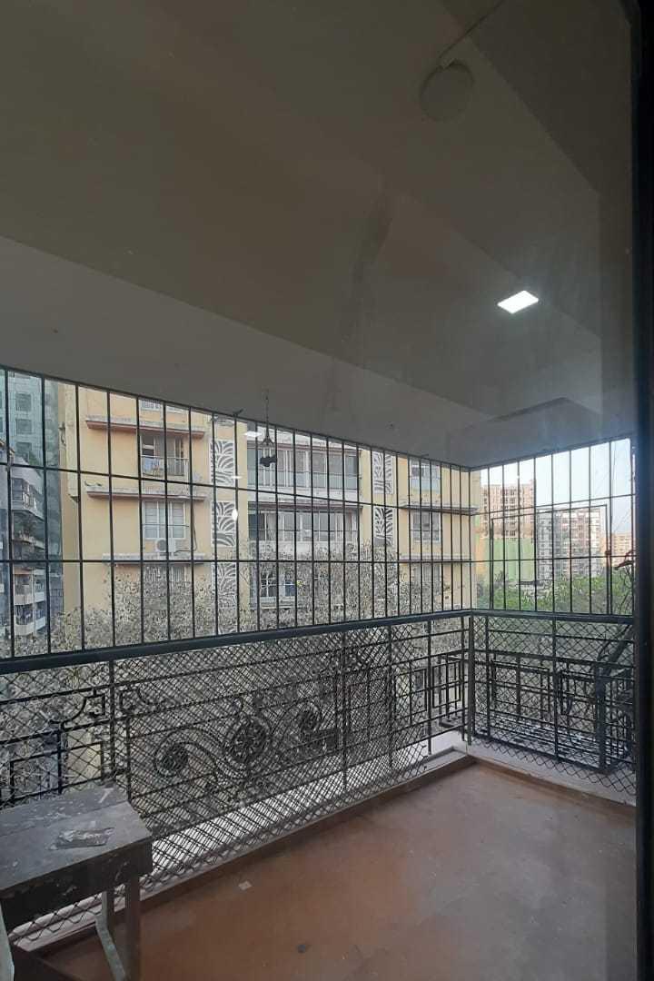 3 BHK Apartment for Rent in Gulmohar Cross rd no.9 Mumbai