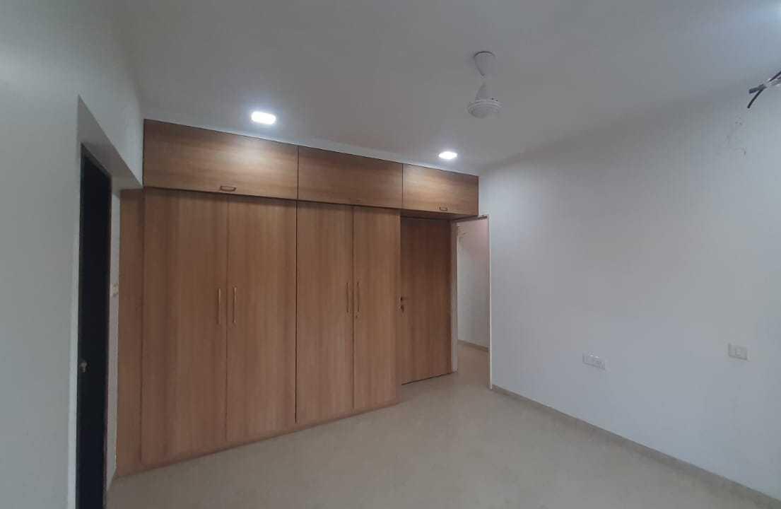 3 BHK Apartment for Rent in Gulmohar Cross rd no.9 Mumbai