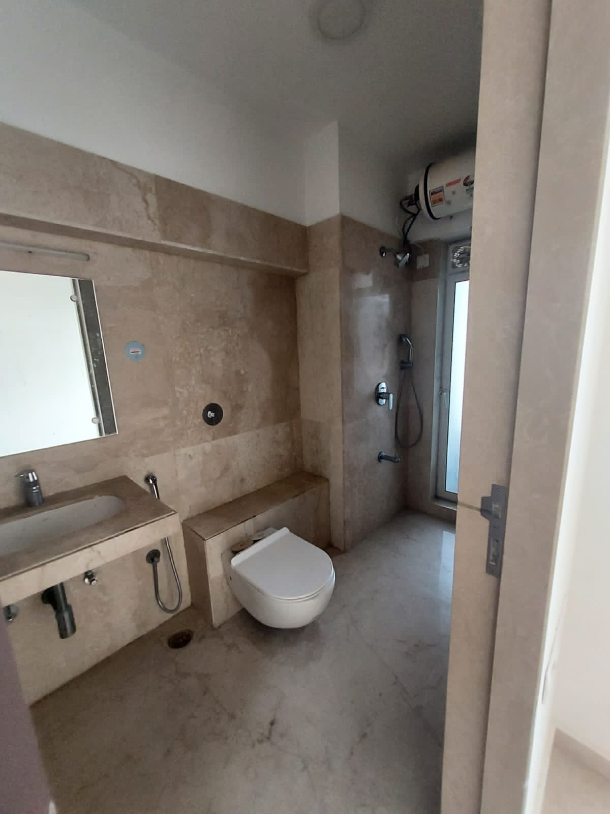 6 BHK Apartment for Sale in Andheri West Mumbai