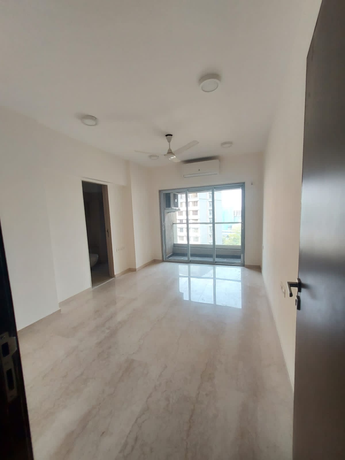 6 BHK Apartment for Sale in Andheri West Mumbai