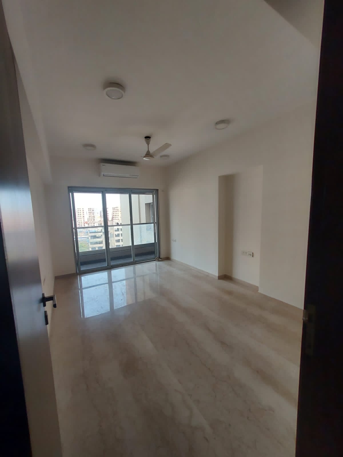 6 BHK Apartment for Sale in Andheri West Mumbai