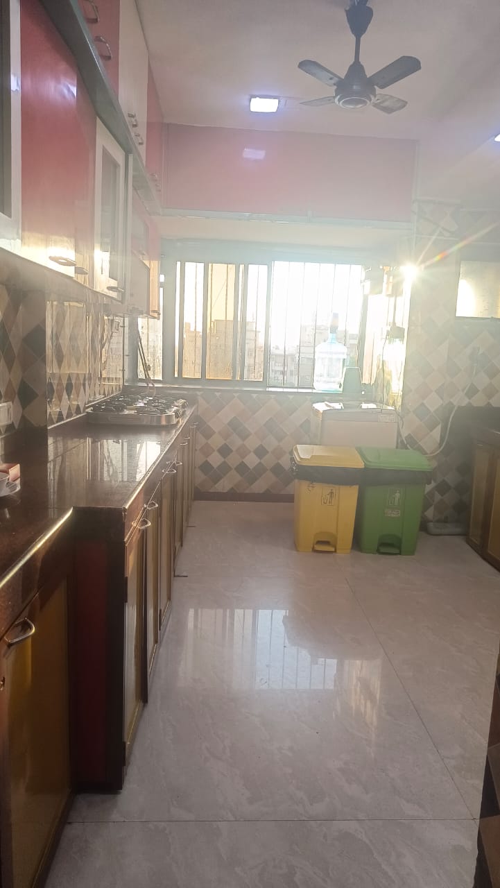4 BHK Apartment for Sale in Almeida park Mumbai