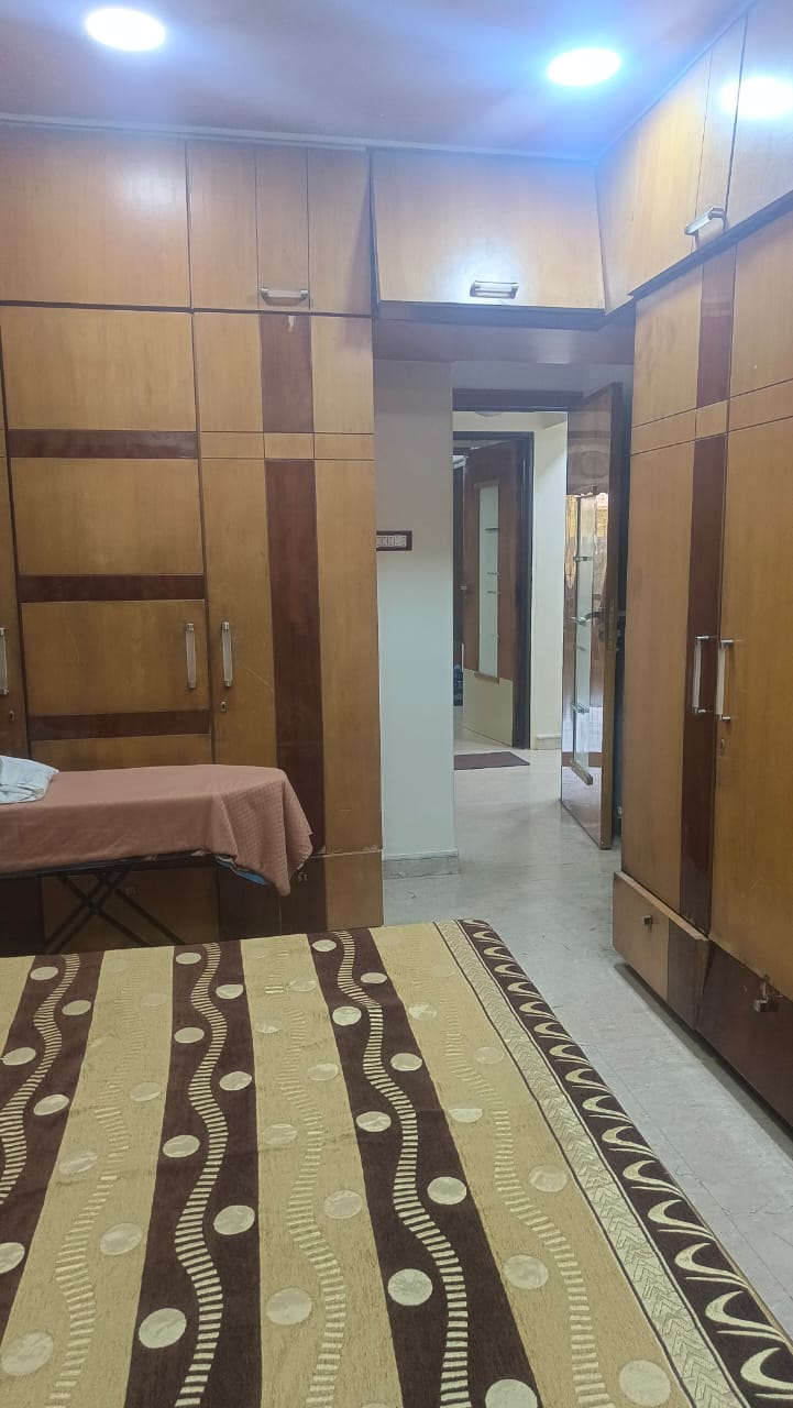 4 BHK Apartment for Sale in Almeida park Mumbai