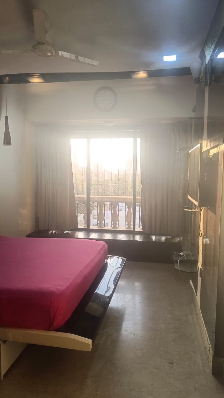 4 BHK Apartment for Sale in Almeida park Mumbai