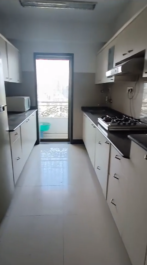 3 BHK Apartment for Rent in Off Perry Cross Road Mumbai