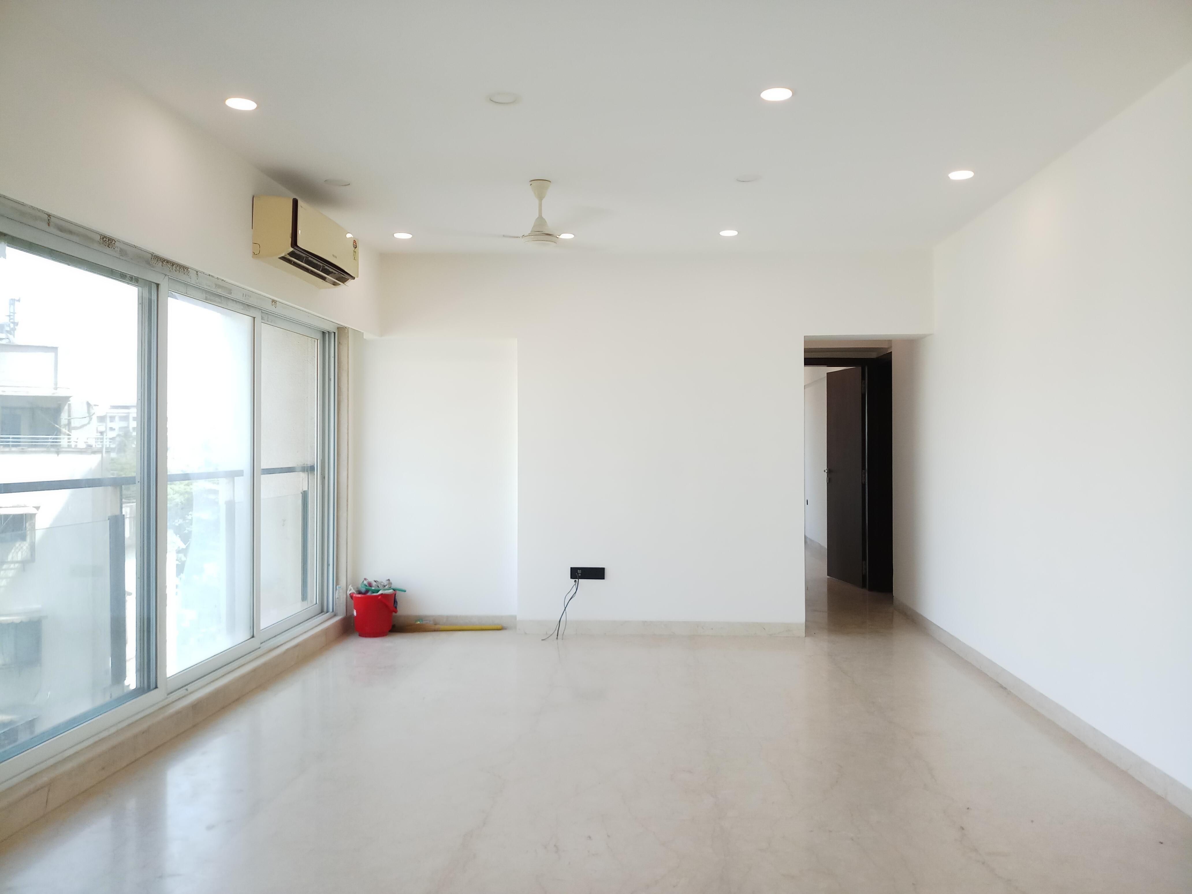 4 BHK Apartment for Sale in Vakola Mumbai