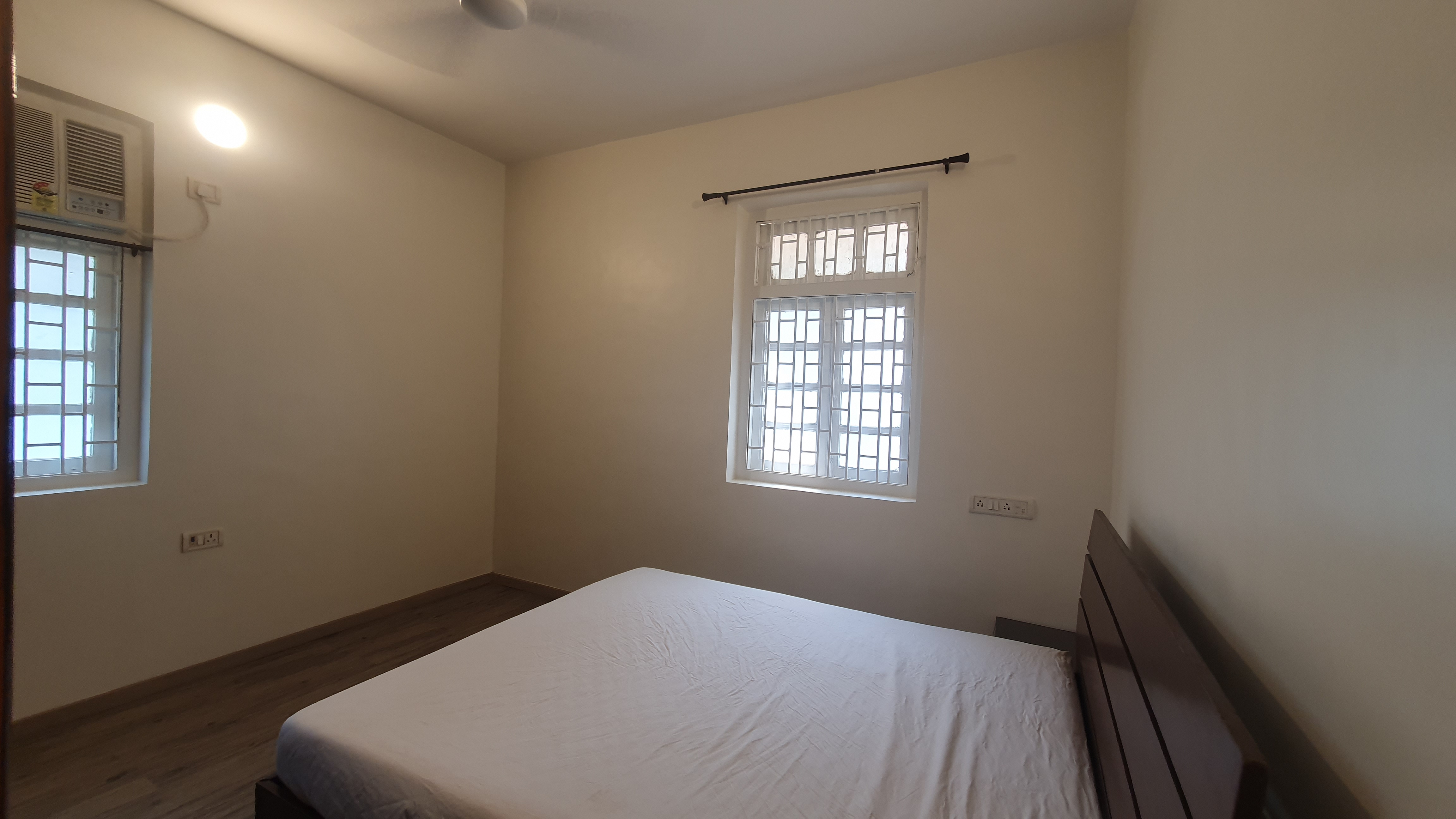 2 BHK Apartment for Rent in 28th Road Mumbai