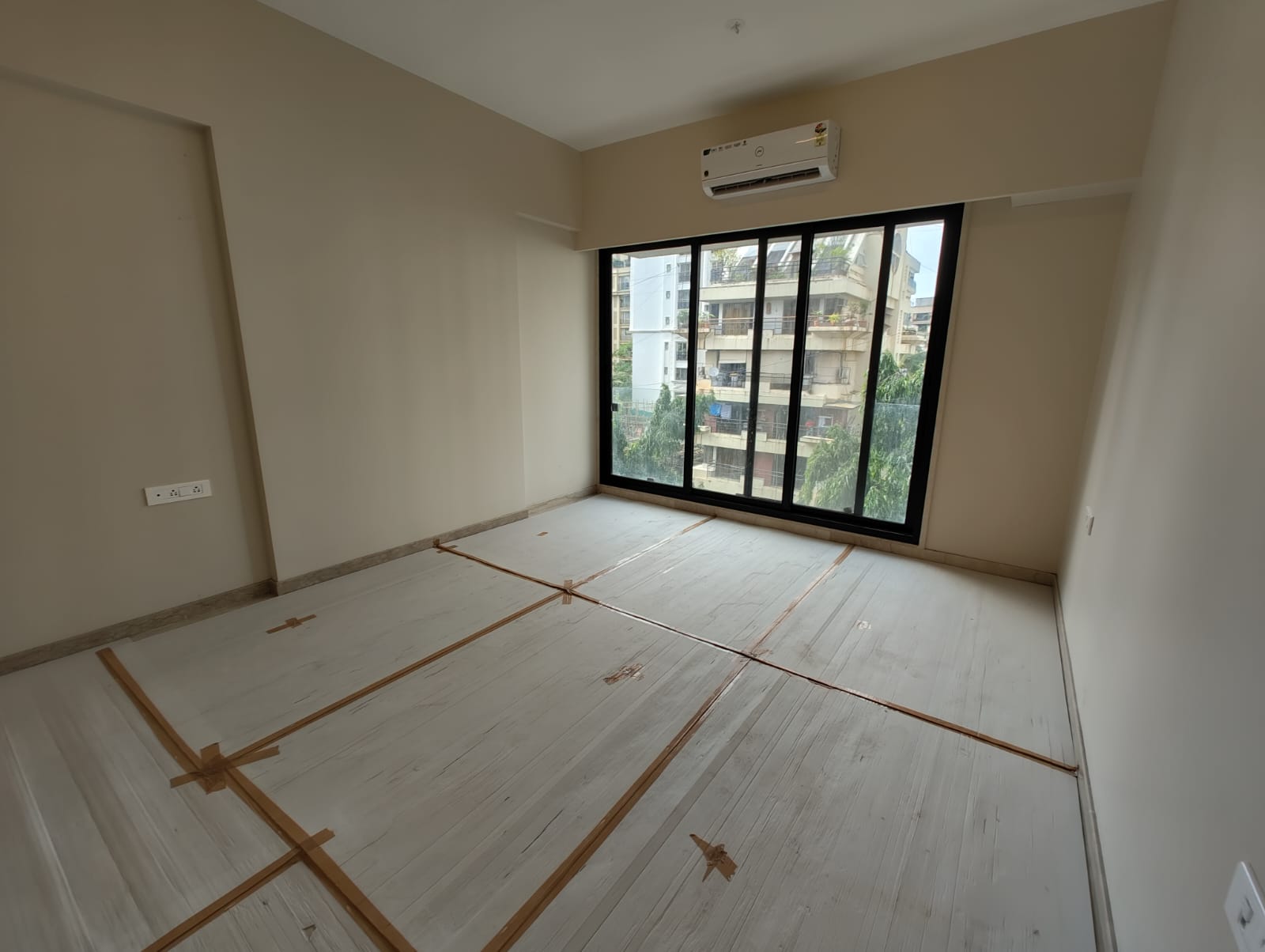 3 BHK Apartment for Sale in 16th Road Mumbai