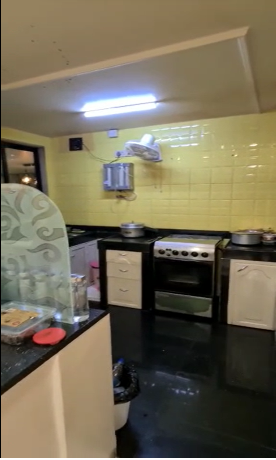 3 BHK Apartment for Sale in Juhu Road Mumbai