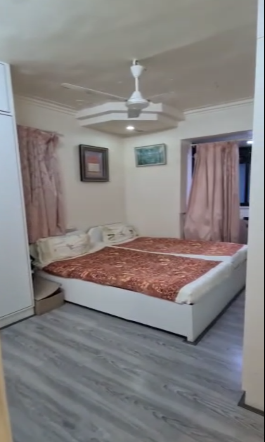 3 BHK Apartment for Sale in Juhu Road Mumbai
