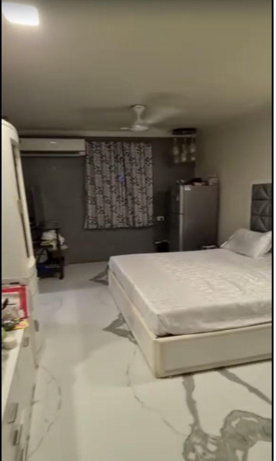 3 BHK Apartment for Sale in Juhu Road Mumbai
