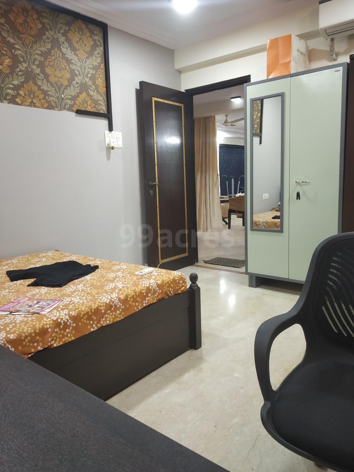2 BHK Apartment for Rent in Khar West Mumbai
