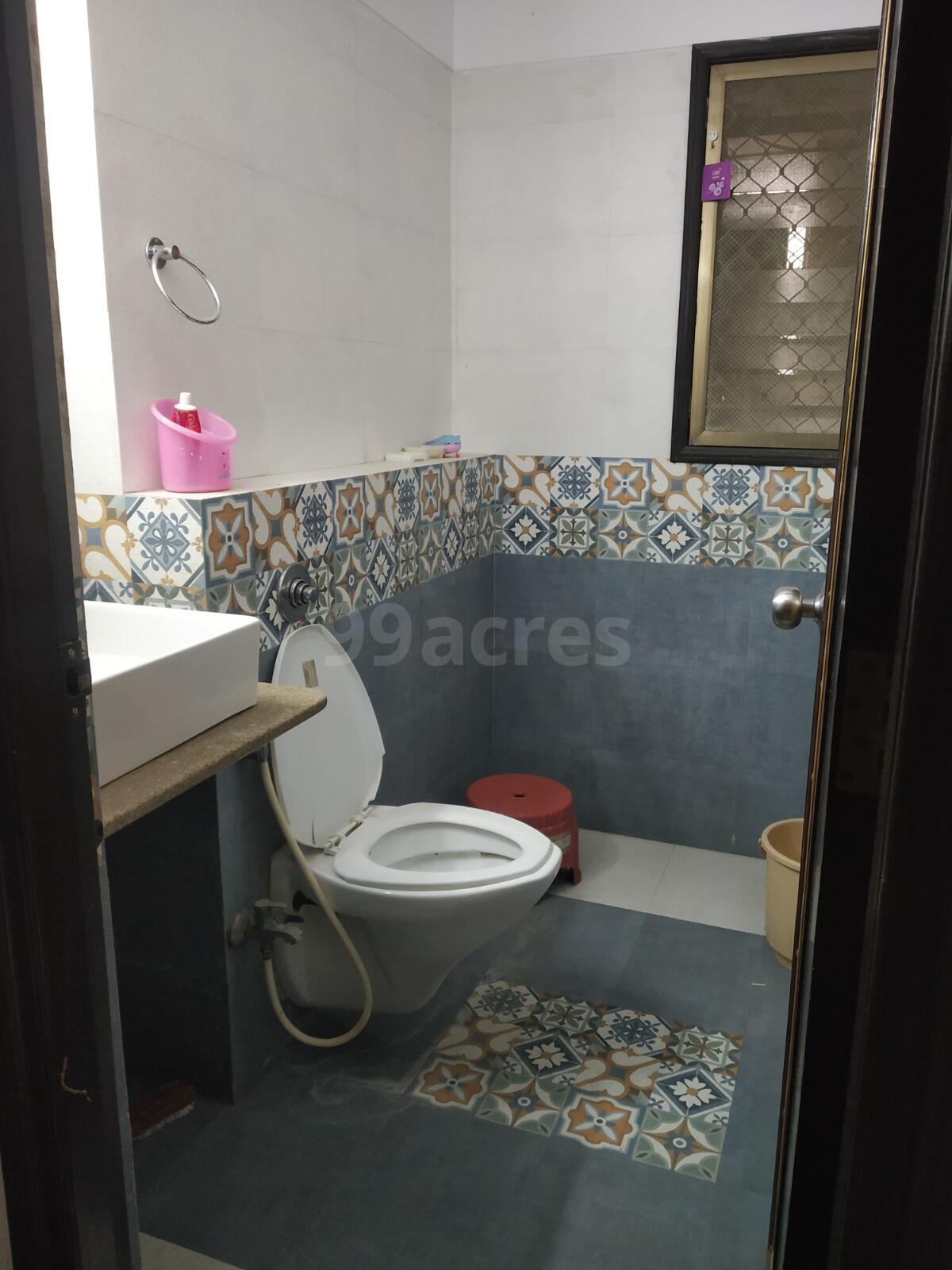 2 BHK Apartment for Rent in Khar West Mumbai