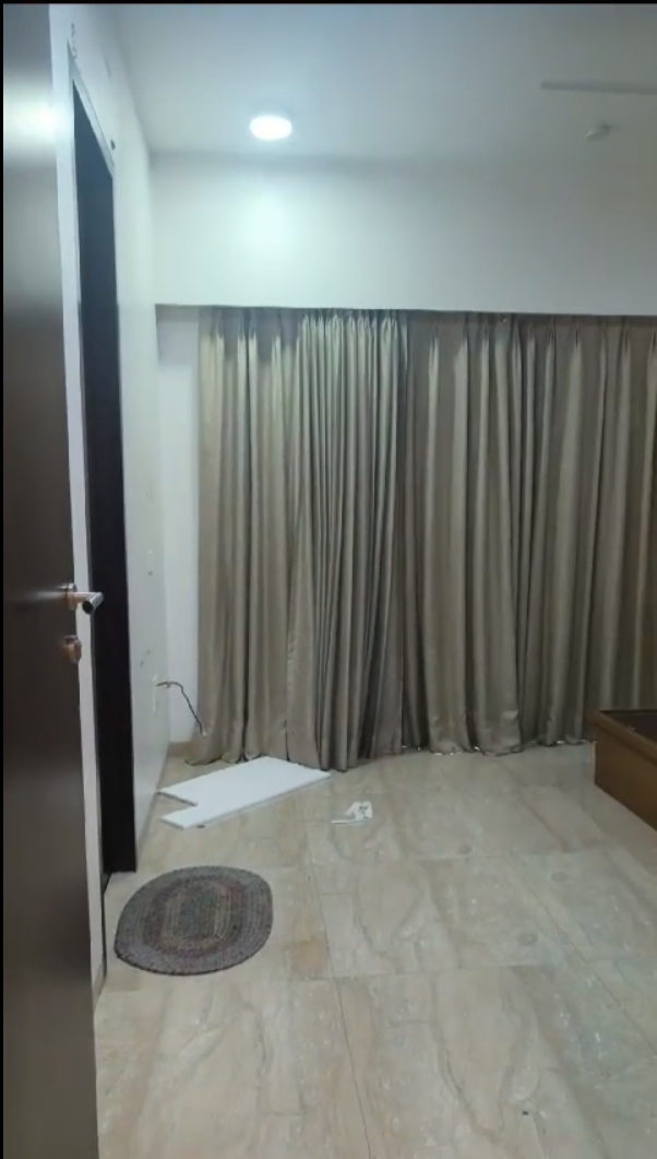 5 BHK Apartment for Sale in N S Road Mumbai