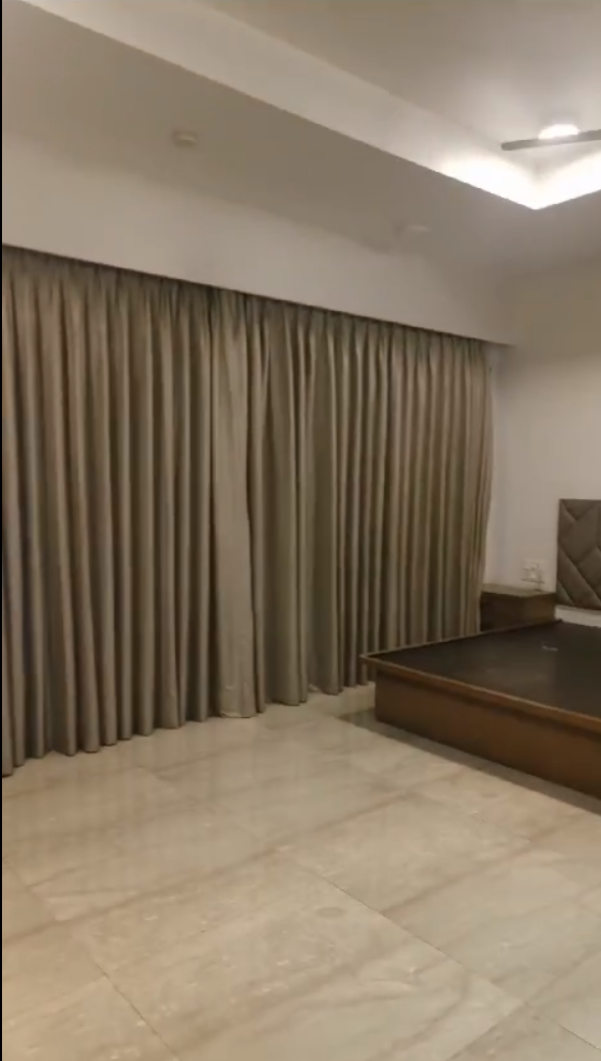 5 BHK Apartment for Sale in N S Road Mumbai