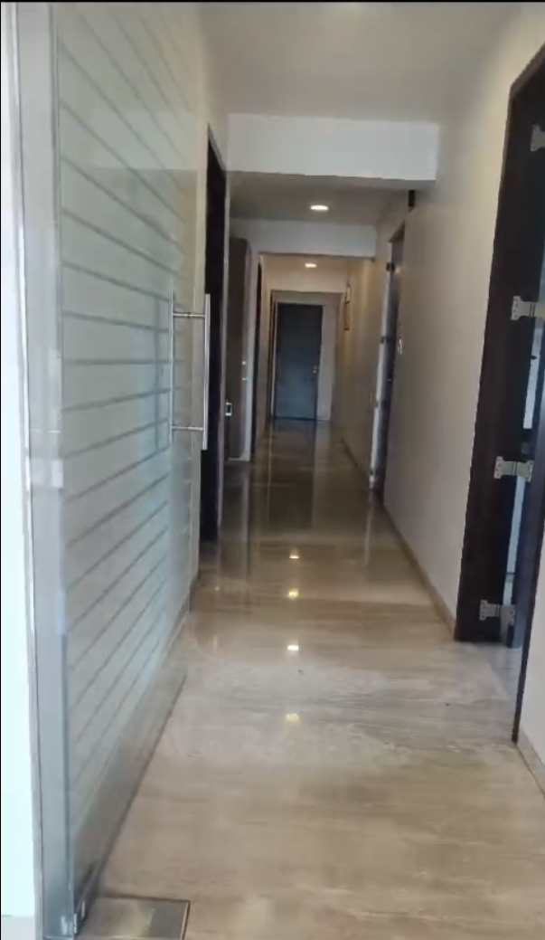 5 BHK Apartment for Sale in N S Road Mumbai