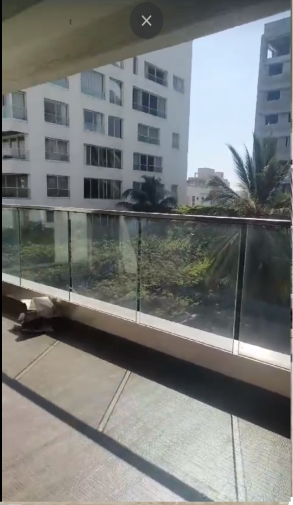 5 BHK Apartment for Sale in N S Road Mumbai