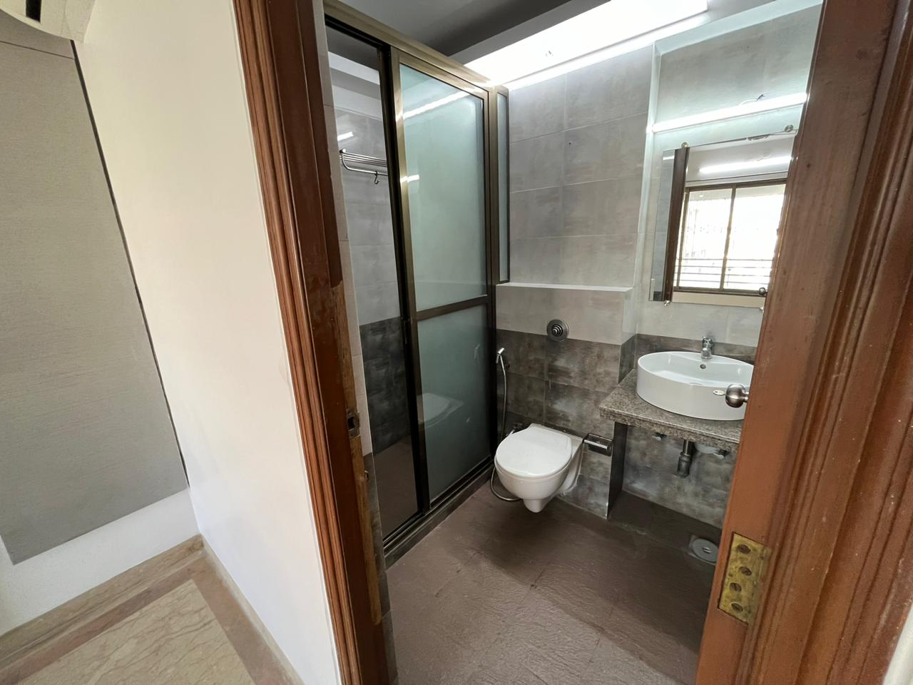 2 BHK Apartment for Rent in Khar West Mumbai