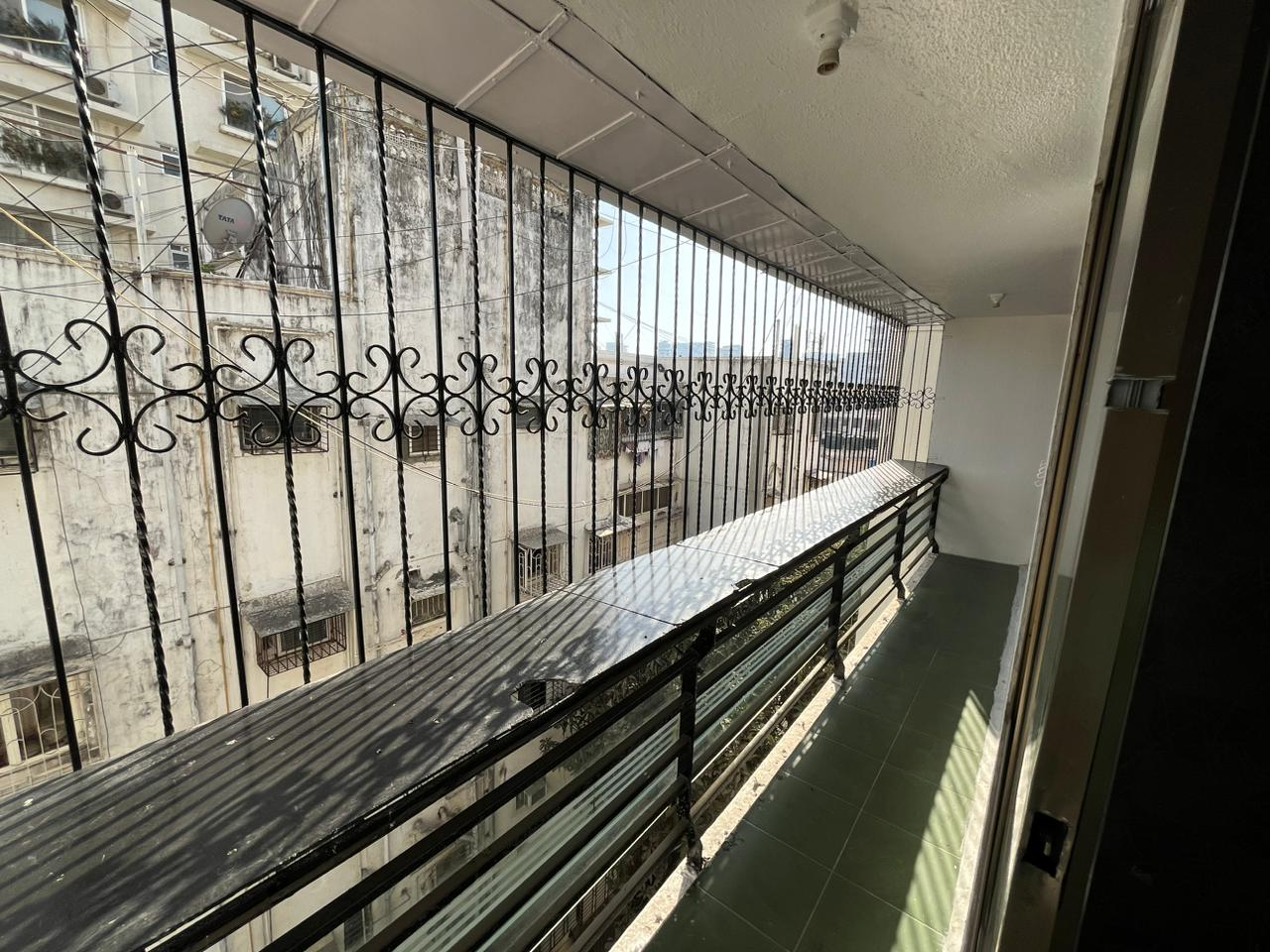 2 BHK Apartment for Rent in Khar West Mumbai