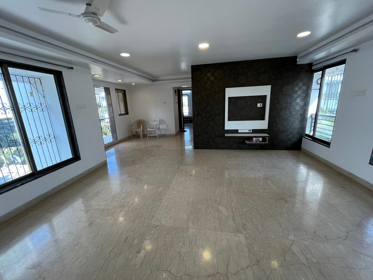2 BHK Apartment for Rent in Khar West Mumbai