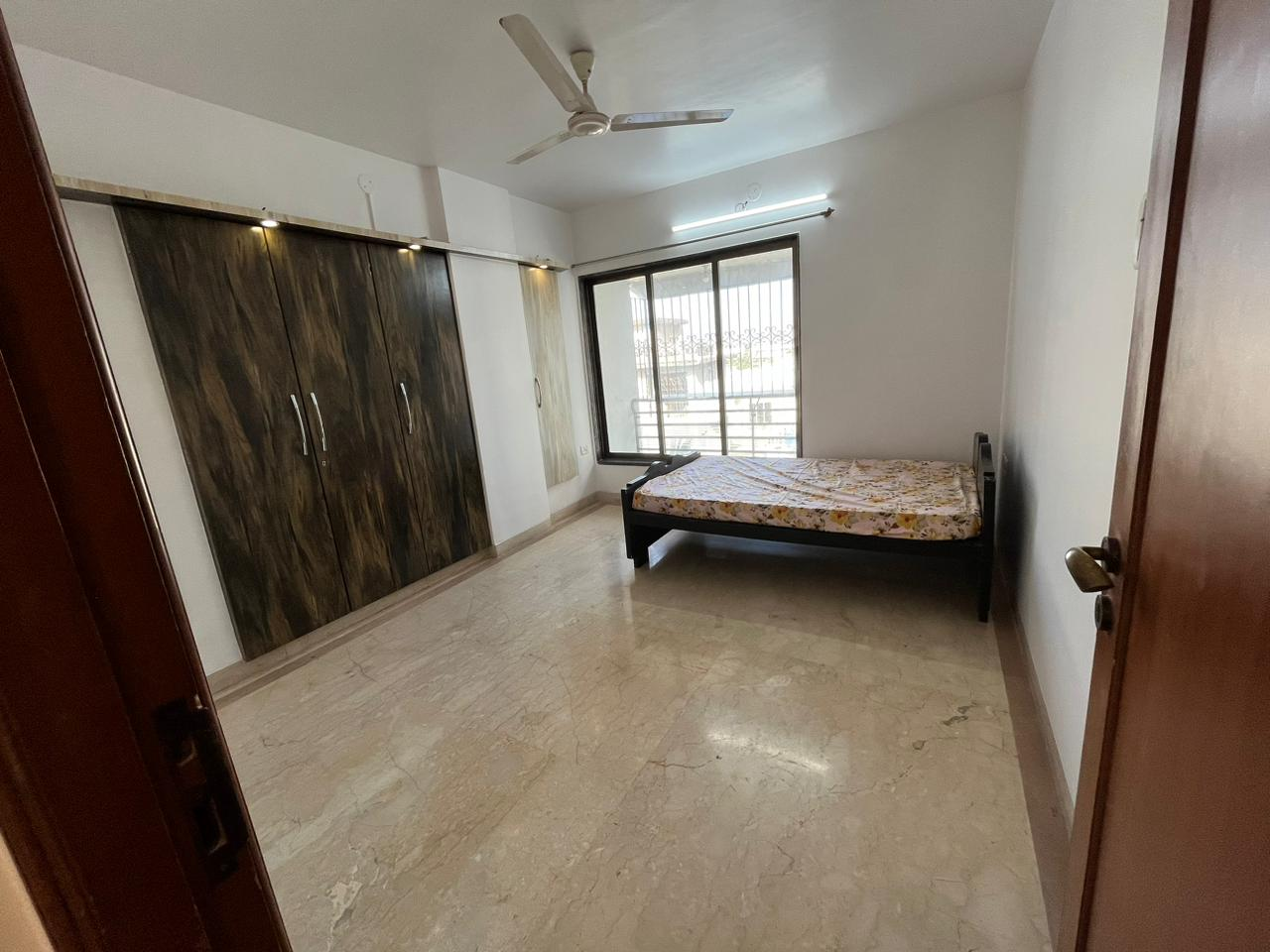 2 BHK Apartment for Rent in Khar West Mumbai