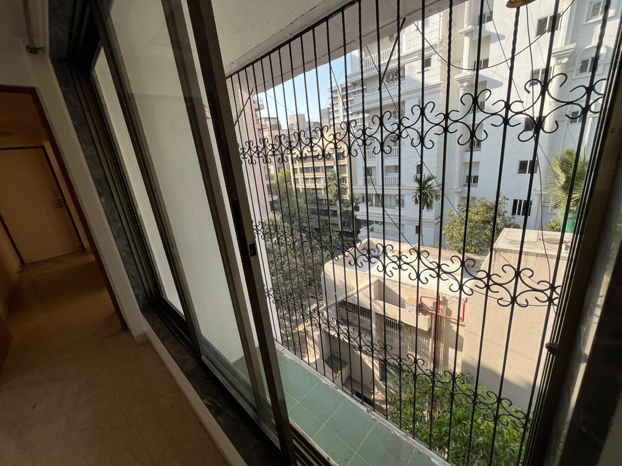 2 BHK Apartment for Rent in Khar West Mumbai