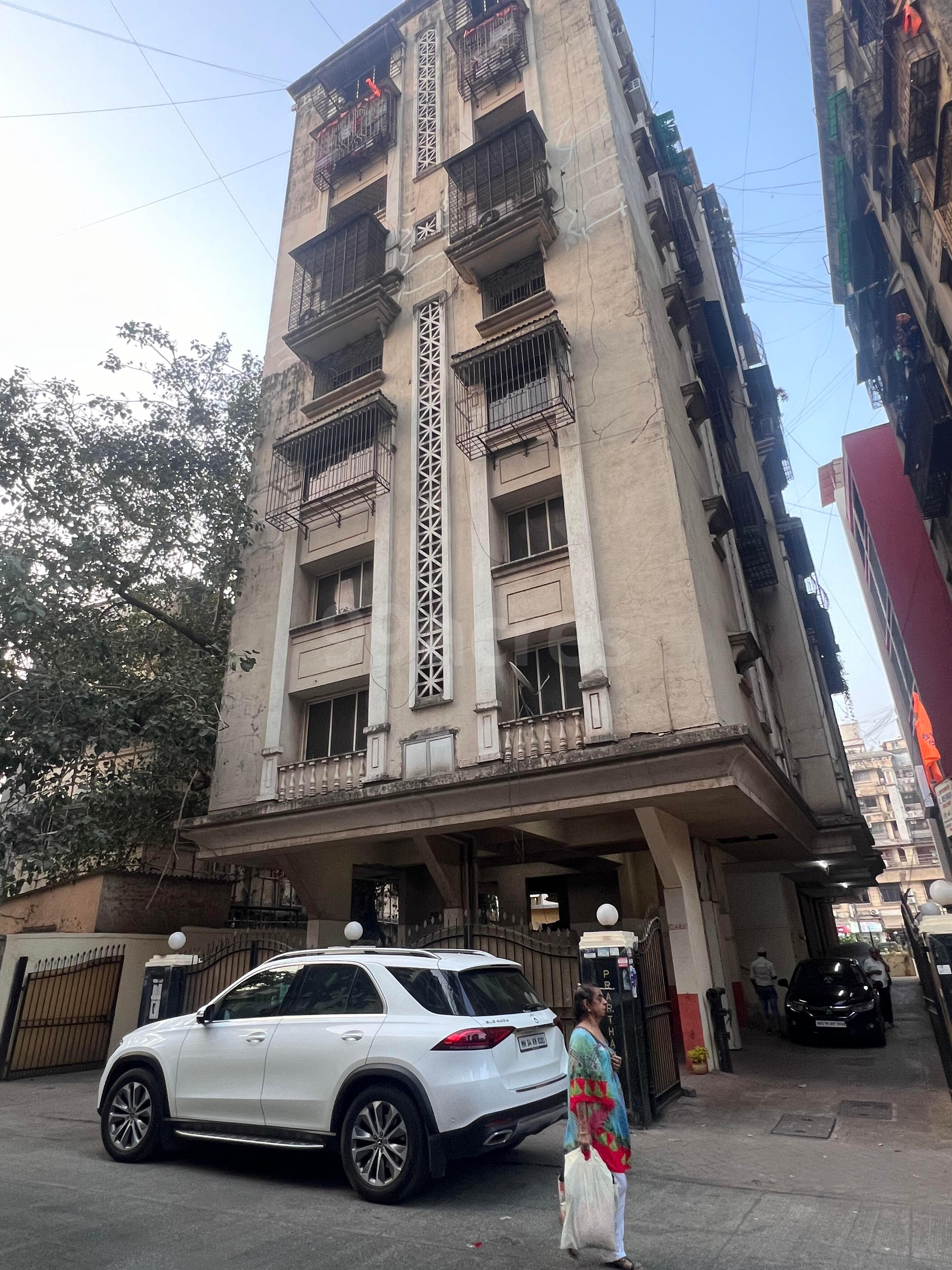 3 BHK Apartment for Rent in Bandra West Mumbai