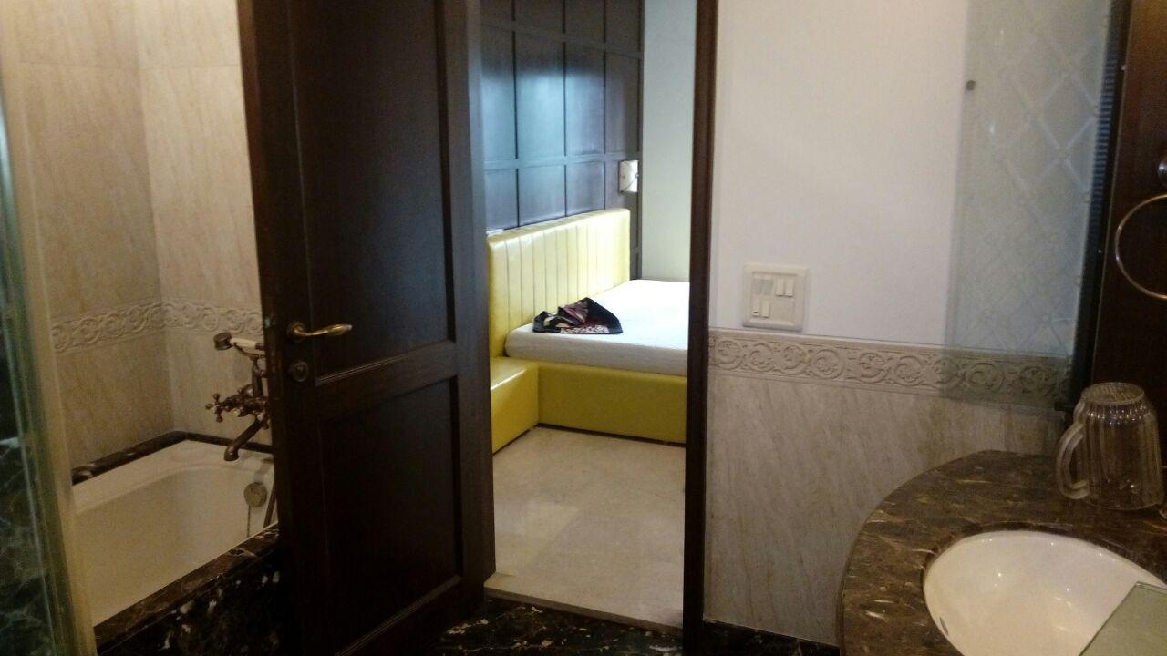 3 BHK Apartment for Rent in Pali Hill Mumbai