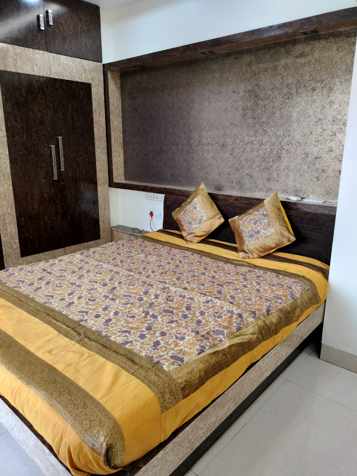 3 BHK Apartment for Rent in Mount Marry Mumbai