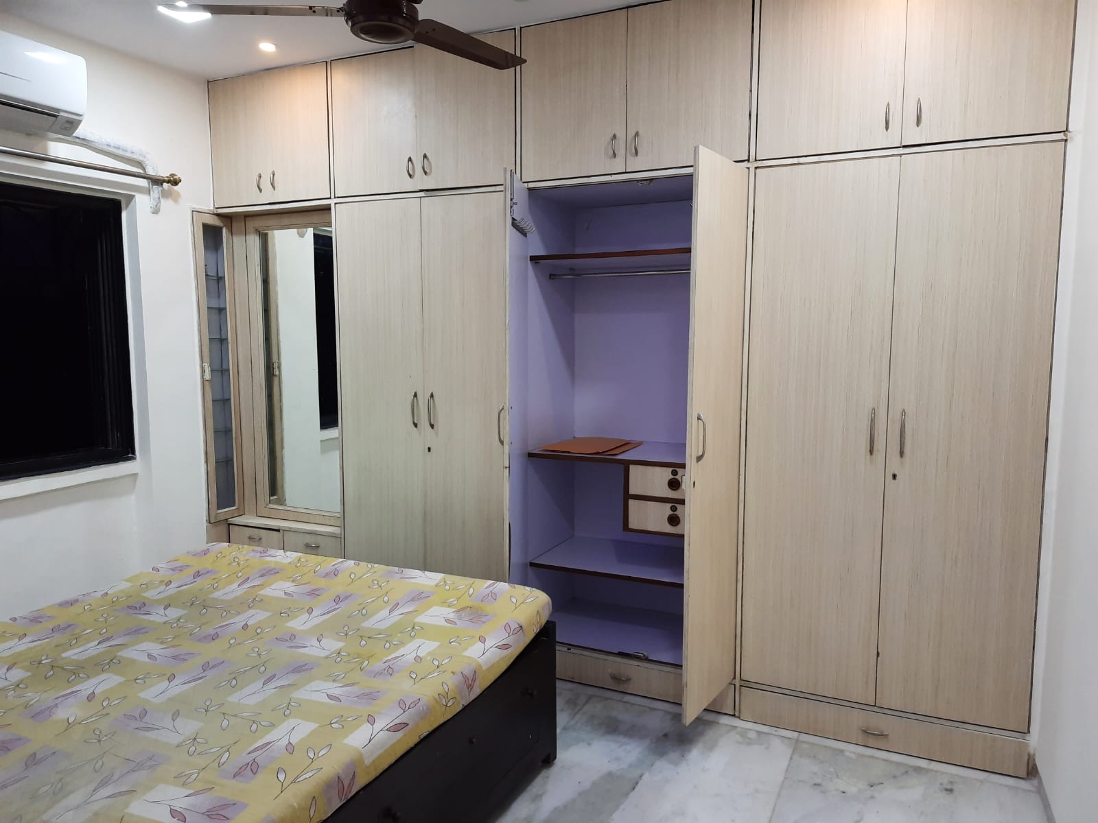 1 BHK Apartment for Rent in Bandra West Mumbai