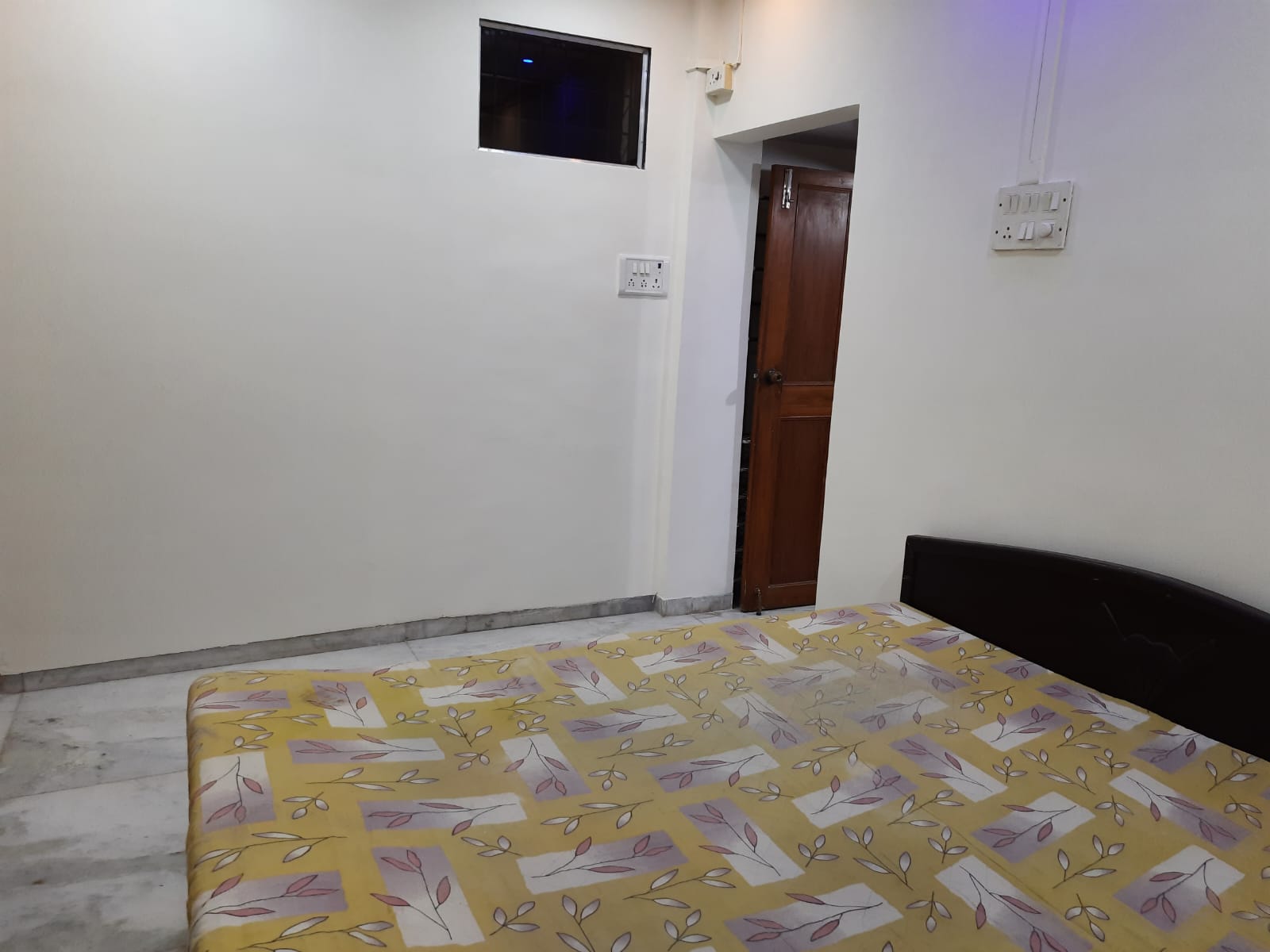 1 BHK Apartment for Rent in Bandra West Mumbai