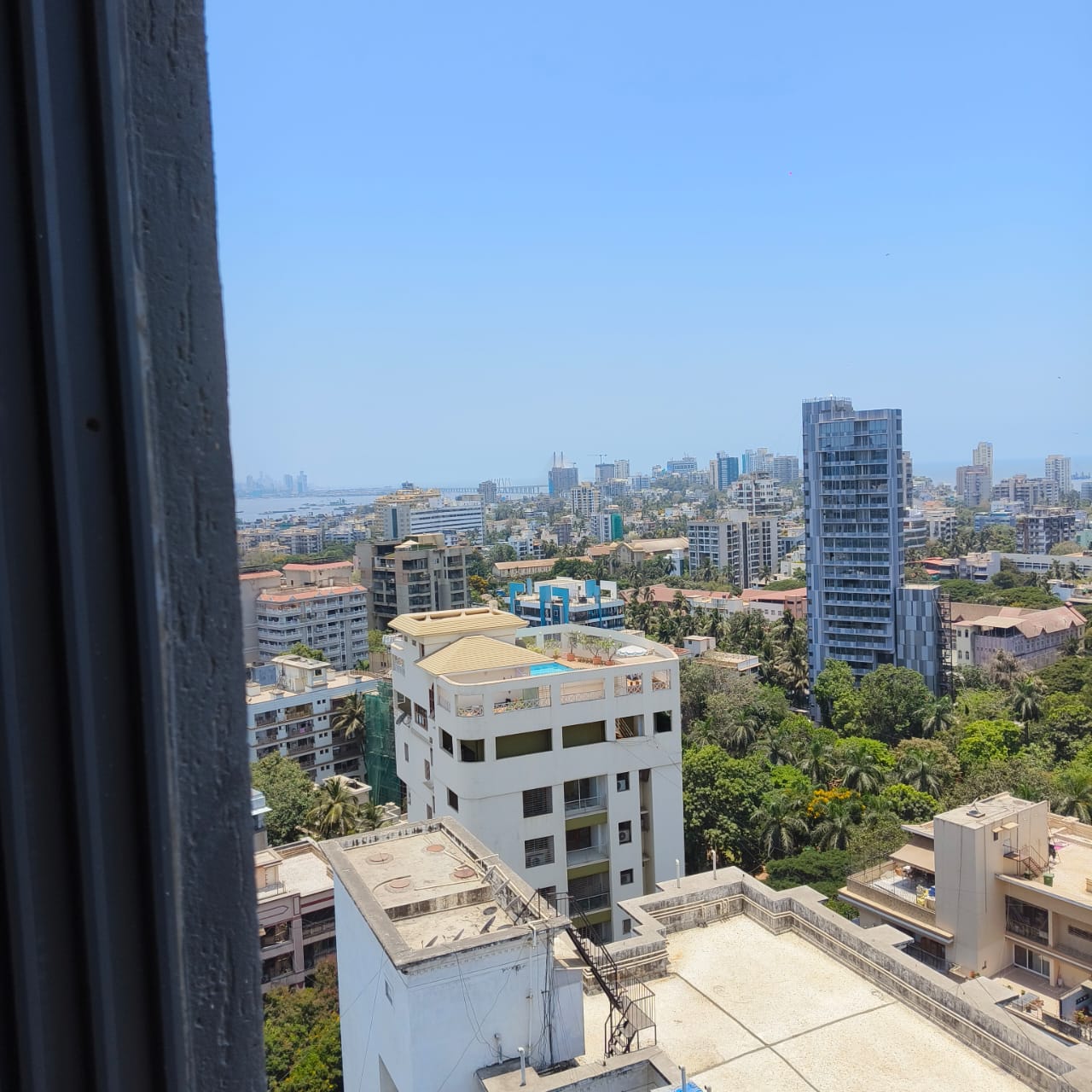 3 BHK Apartment for Rent in Almeida park Mumbai