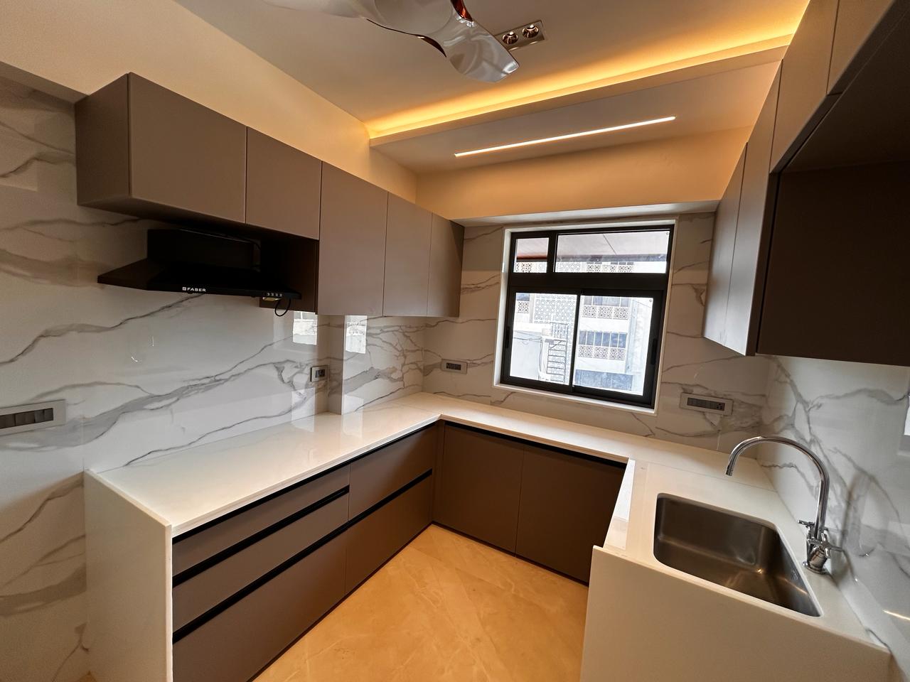 2 BHK Apartment for Rent in Khar West Mumbai