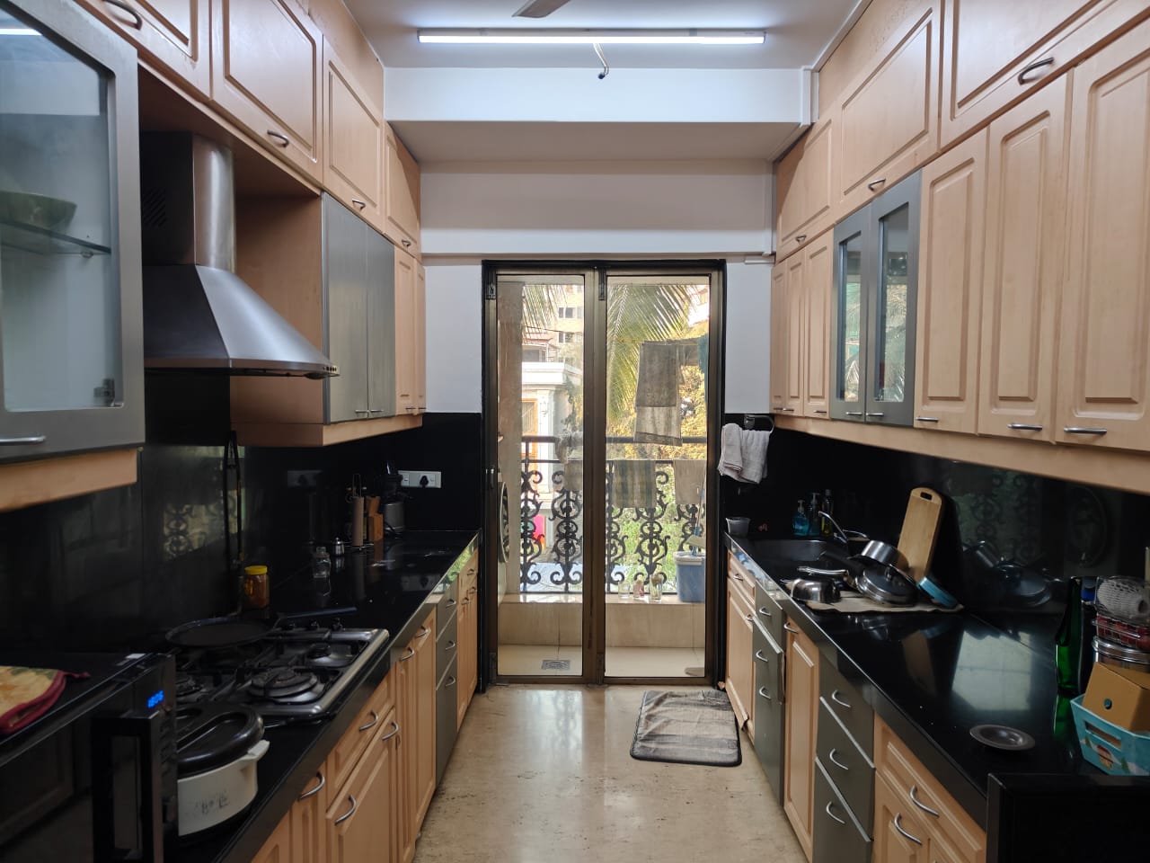 3 BHK Apartment for Sale in St.Martin Rd Mumbai