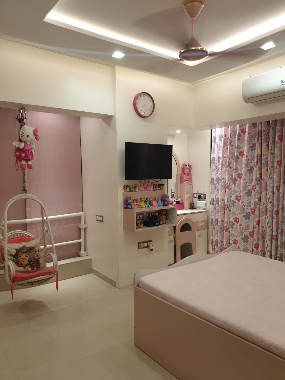 3 BHK Apartment for Sale in Bandra West Mumbai