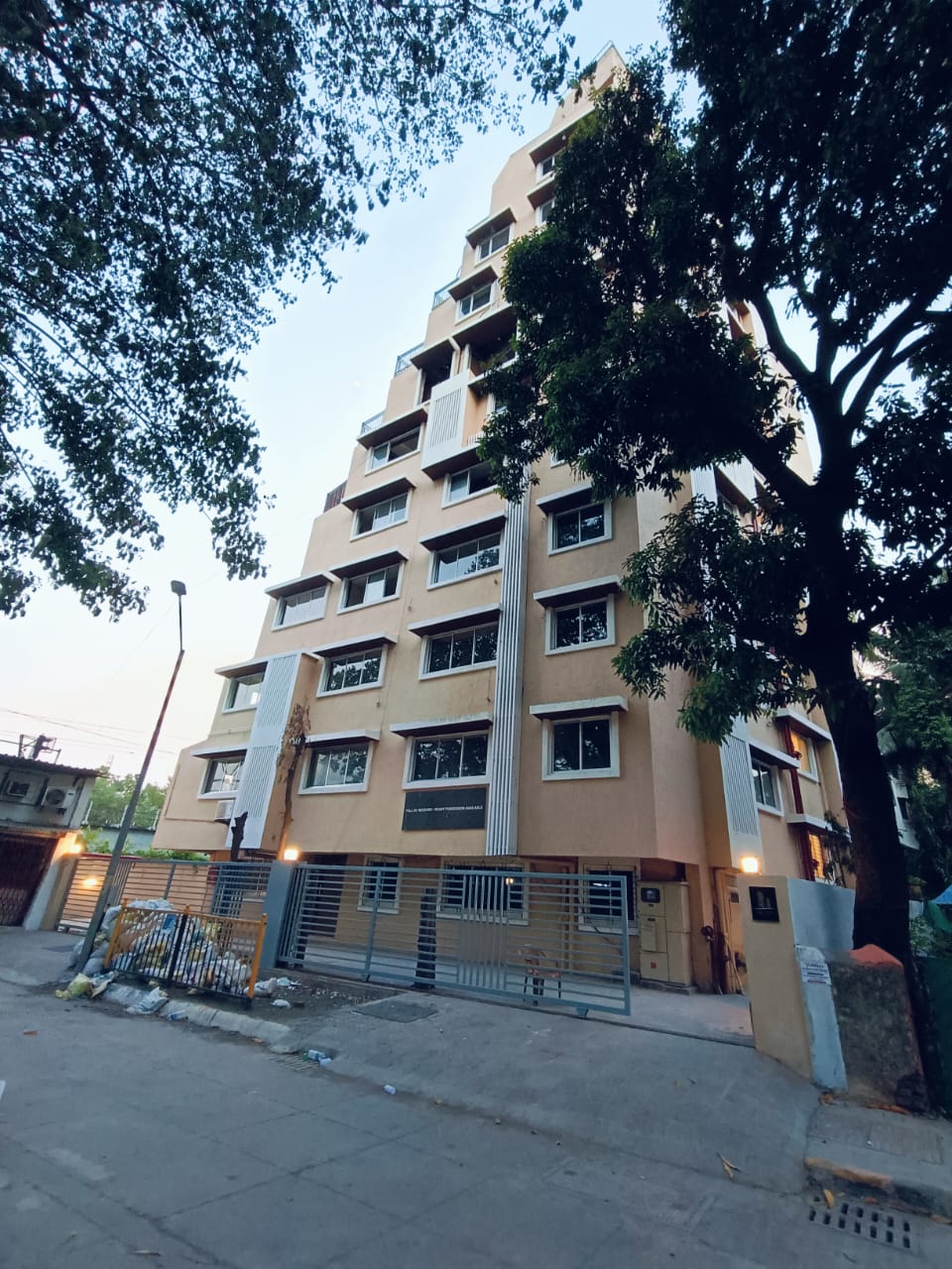 3 BHK Apartment for Sale in 1st Road Mumbai