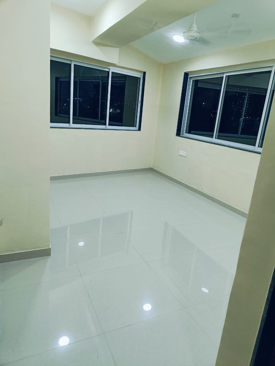 3 BHK Apartment for Sale in 1st Road Mumbai