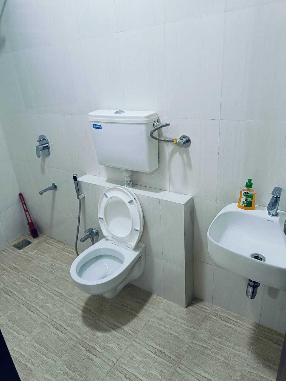 3 BHK Apartment for Sale in 1st Road Mumbai