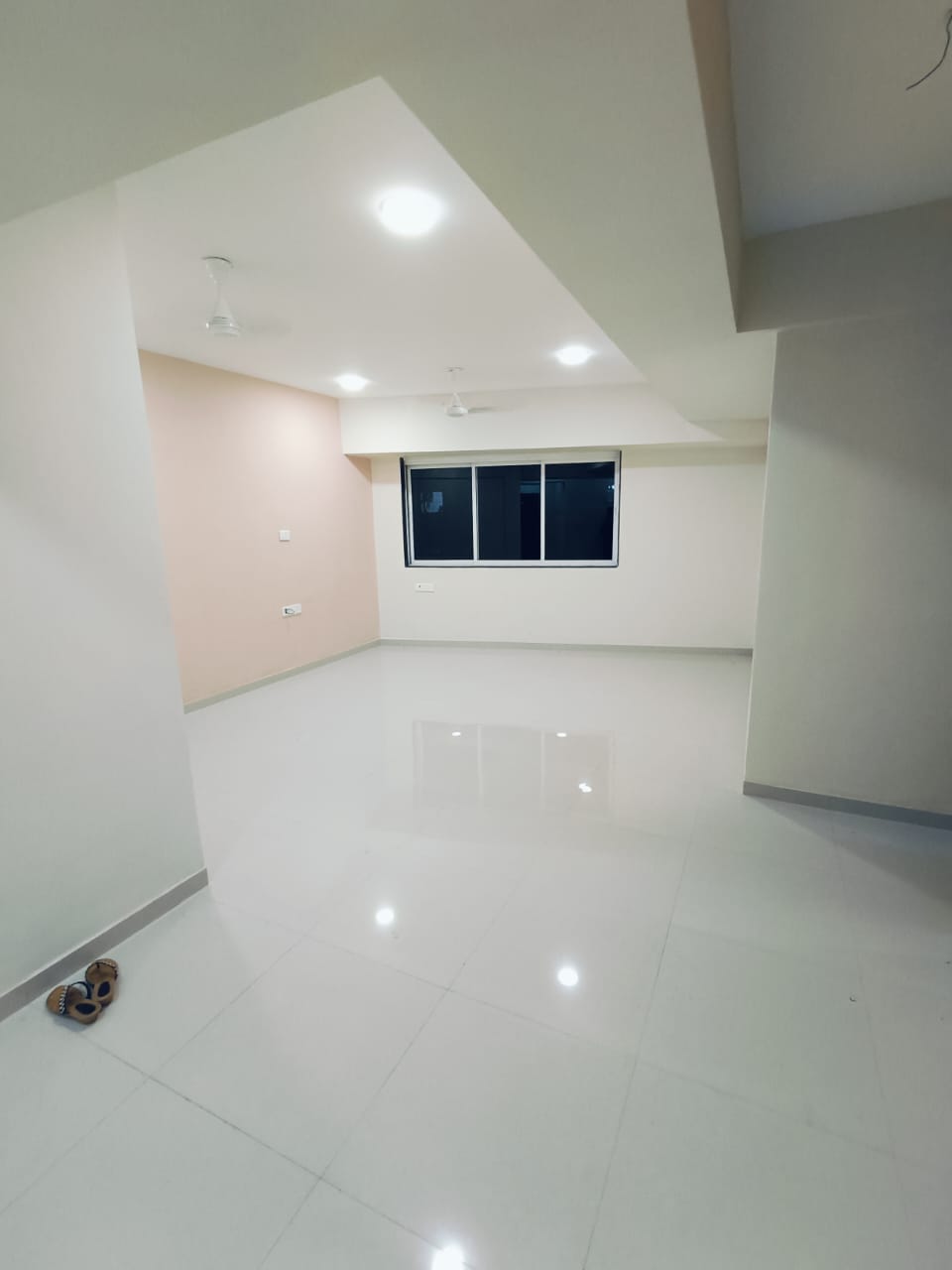 3 BHK Apartment for Sale in 1st Road Mumbai
