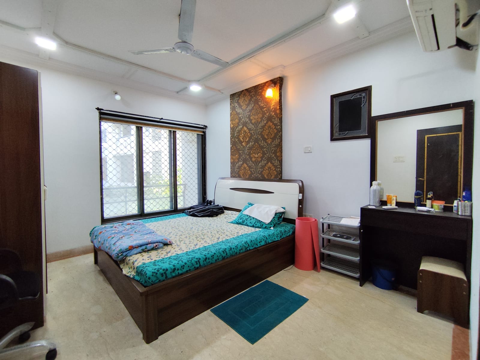 2 BHK Apartment for Rent in Khar West Mumbai